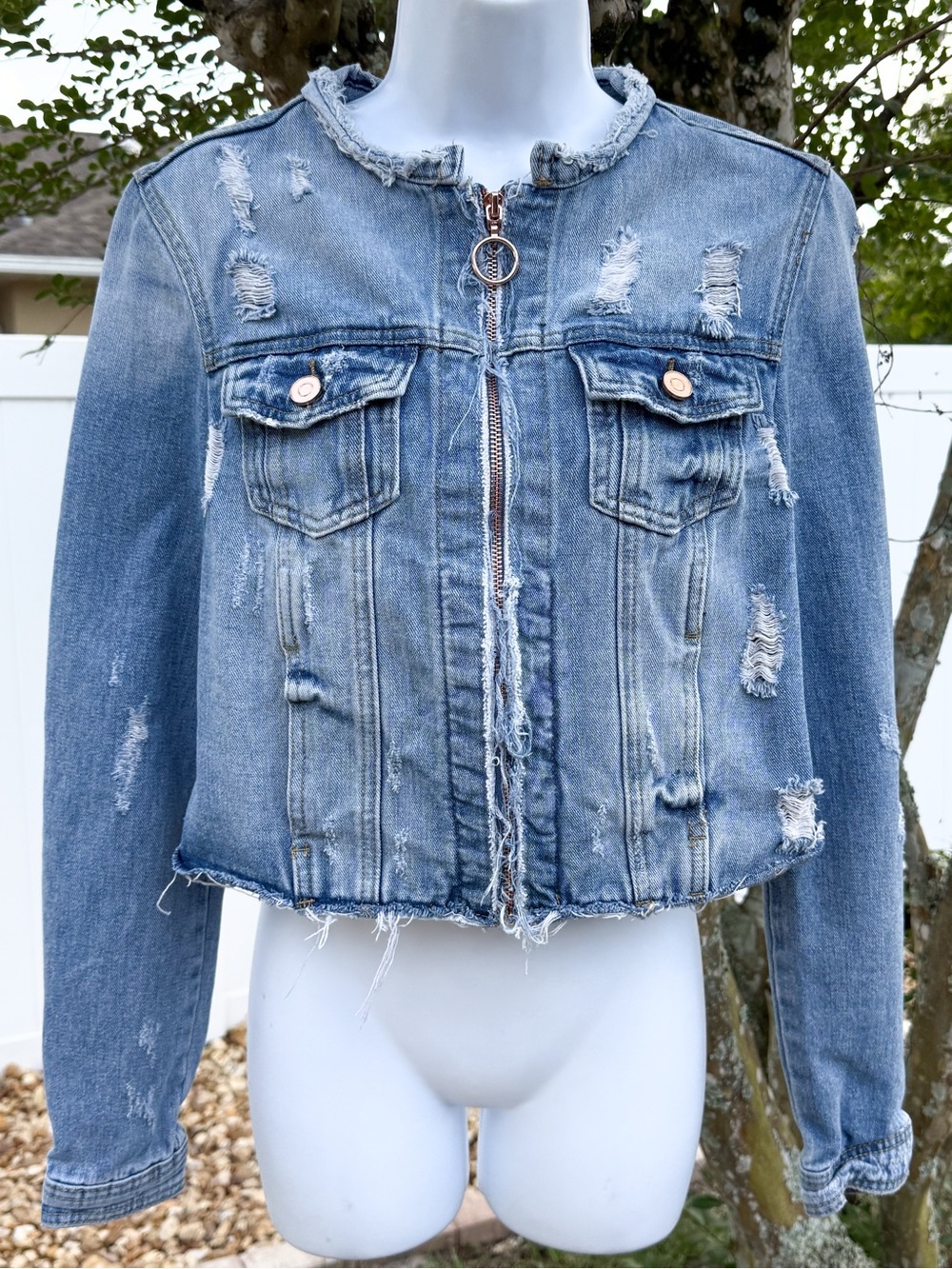 Gianni Bini Zip Front Distressed Denim Jacket Large